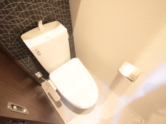 物件内観写真8　(トイレ)