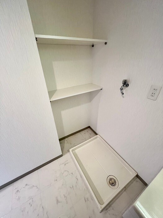 物件内観写真18　(洗濯機置場)