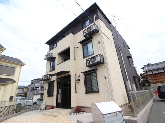 物件外観写真1　(外観写真)