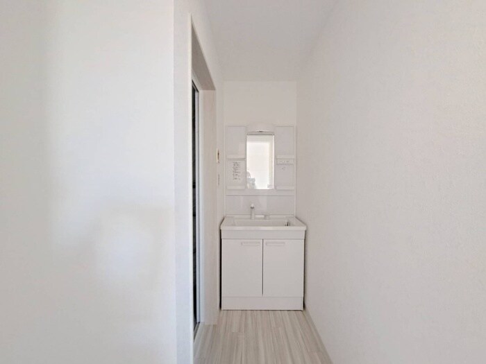 物件内観写真11　(洗面)