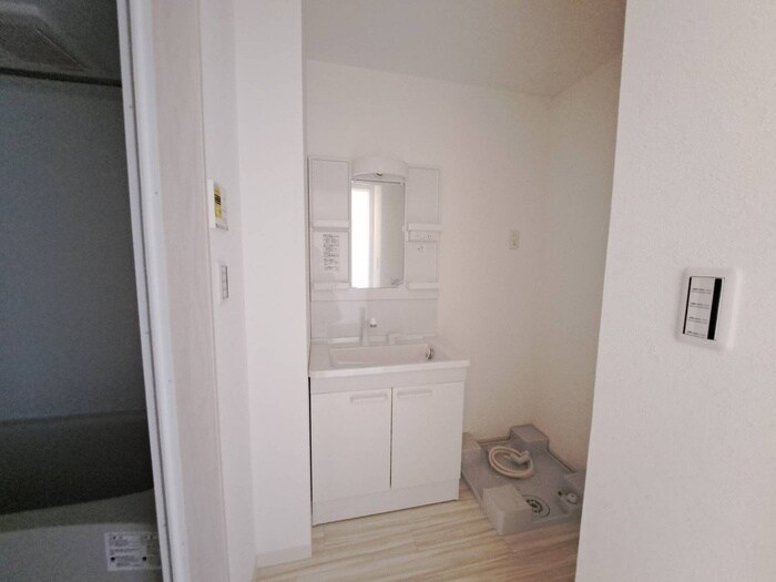 物件内観写真11　(洗面)