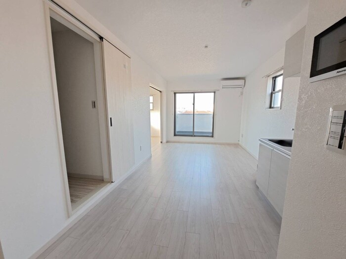 物件内観写真17　(室内からの展望)