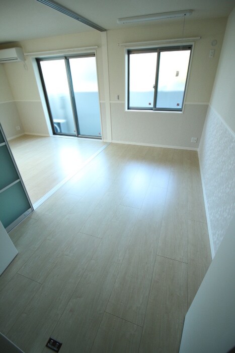 物件内観写真11　(居室)