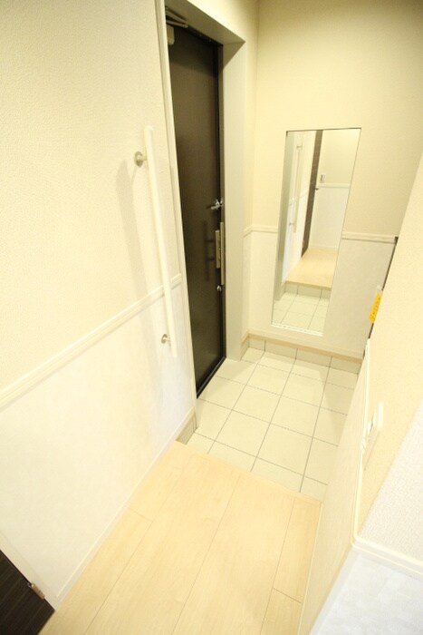 物件内観写真19　(玄関)