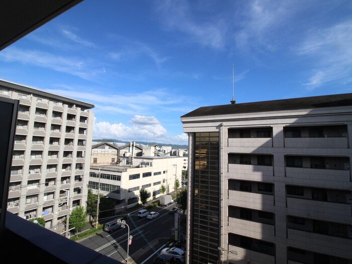 物件内観写真11　(室内からの展望)