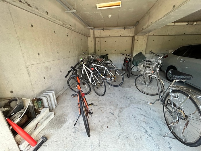 物件外観写真2　(駐輪場)