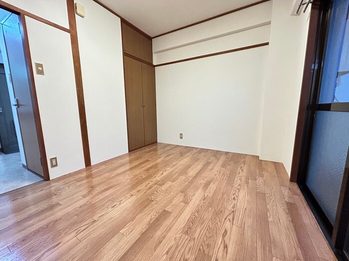 物件内観写真10　(居室)