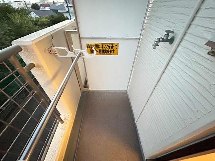 物件内観写真15　(洗濯機置場)