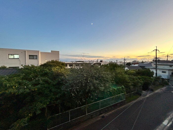 物件内観写真19　(室内からの展望)