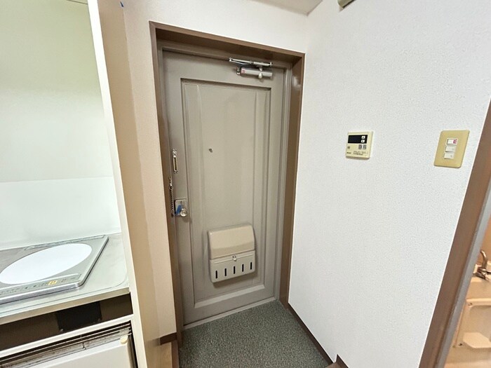 物件内観写真21　(玄関)