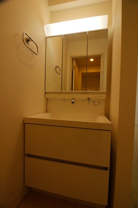 物件内観写真9　(洗面)