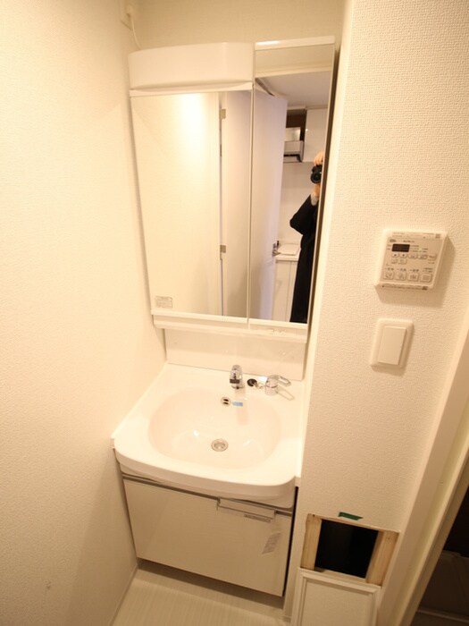 物件内観写真9　(洗面)