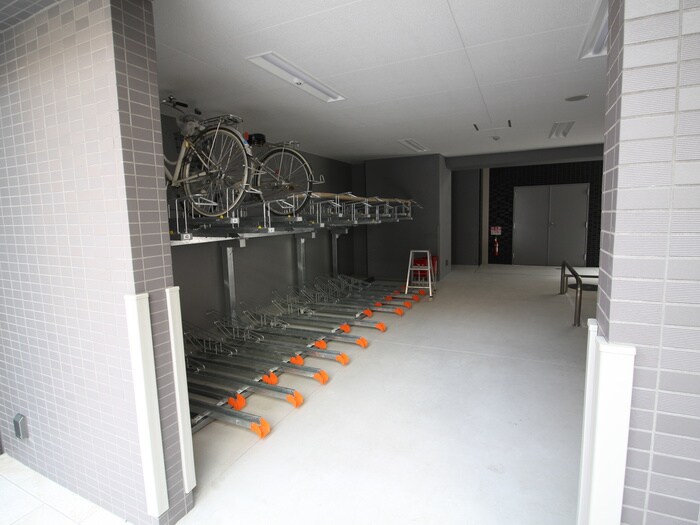 物件外観写真3　(駐輪場)