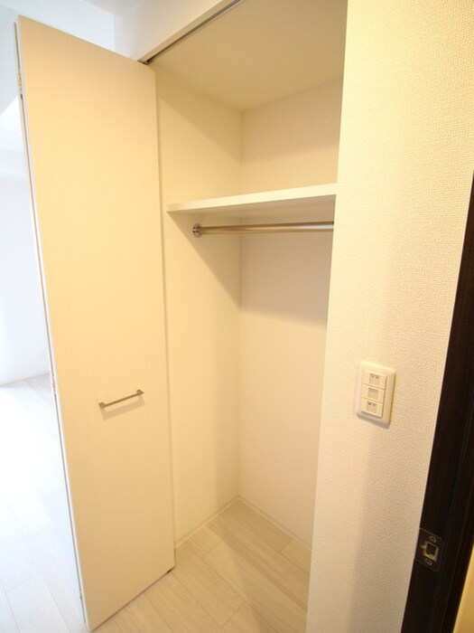 物件内観写真12　(収納)