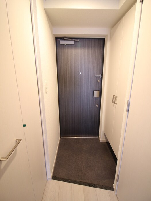 物件内観写真17　(玄関)