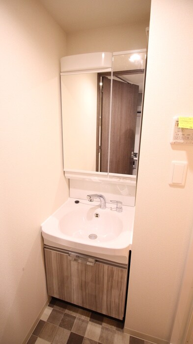 物件内観写真9　(洗面)