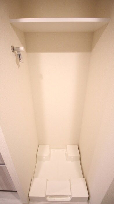 物件内観写真14　(洗濯機置場)