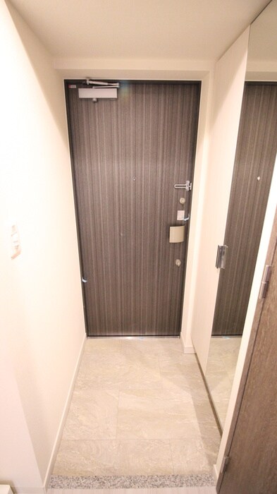物件内観写真17　(玄関)