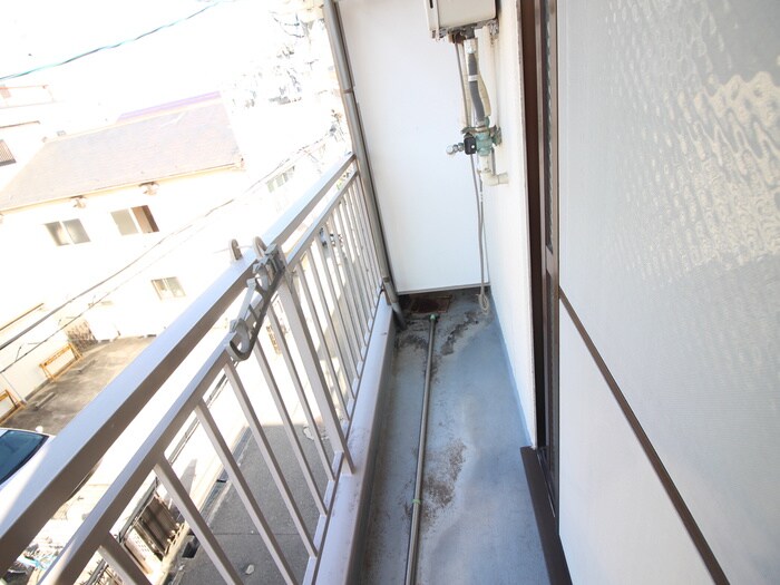 物件内観写真12　(洗濯機置場)