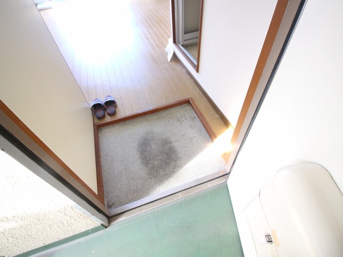 物件内観写真14　(玄関)