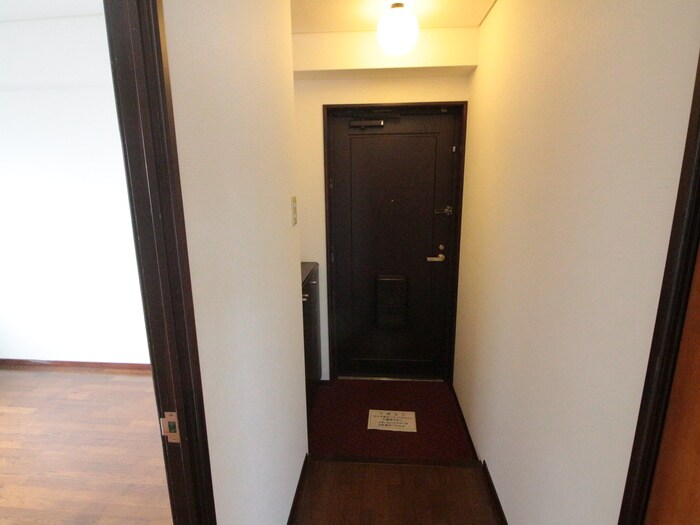 物件内観写真17　(玄関)