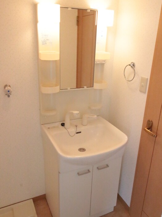 物件内観写真8　(洗面)