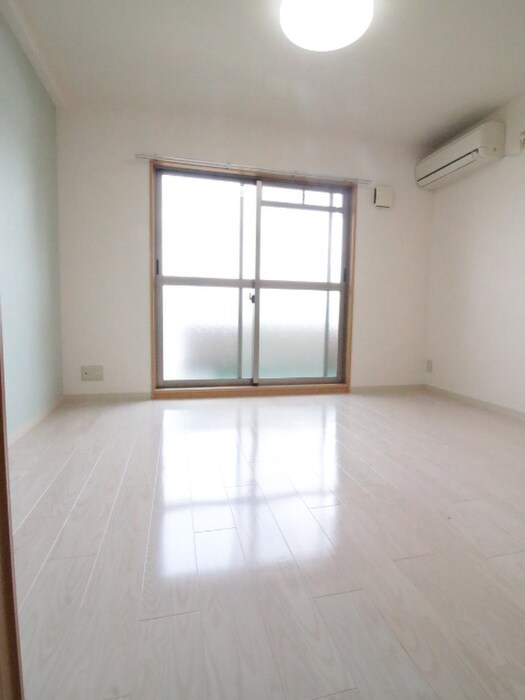 物件内観写真13　(居室)