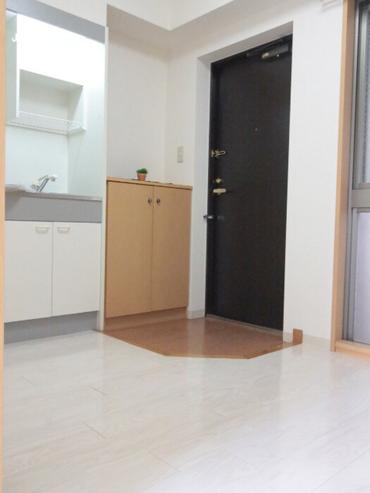 物件内観写真15　(玄関)