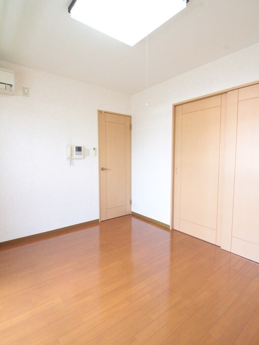 物件内観写真21　(居室)