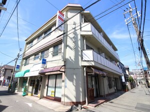 日の出ハイツ外観写真