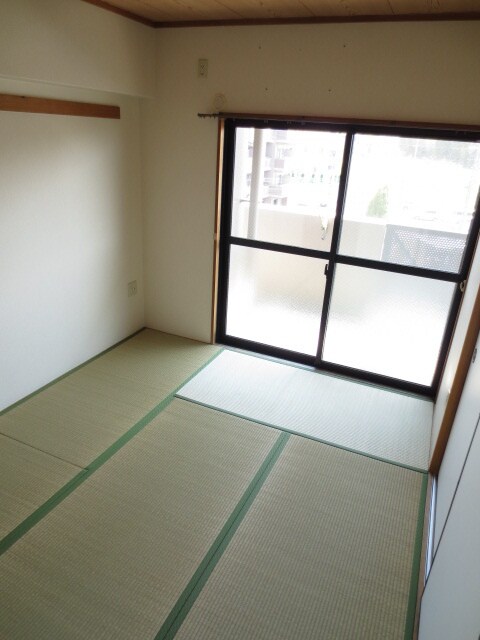 物件内観写真10　(居室)