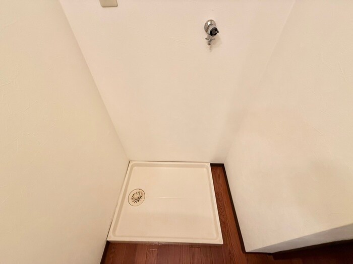 物件内観写真15　(洗濯機置場)