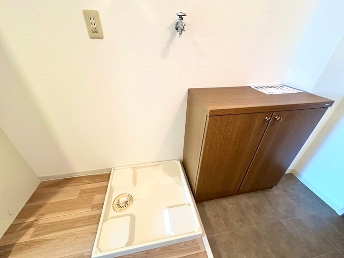 物件内観写真16　(洗濯機置場)