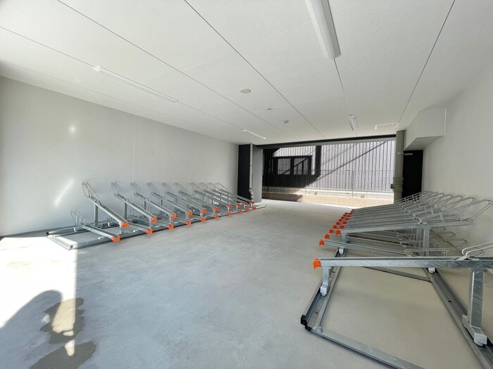 物件外観写真6　(駐輪場)