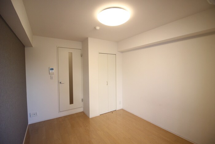 物件内観写真7　(玄関)