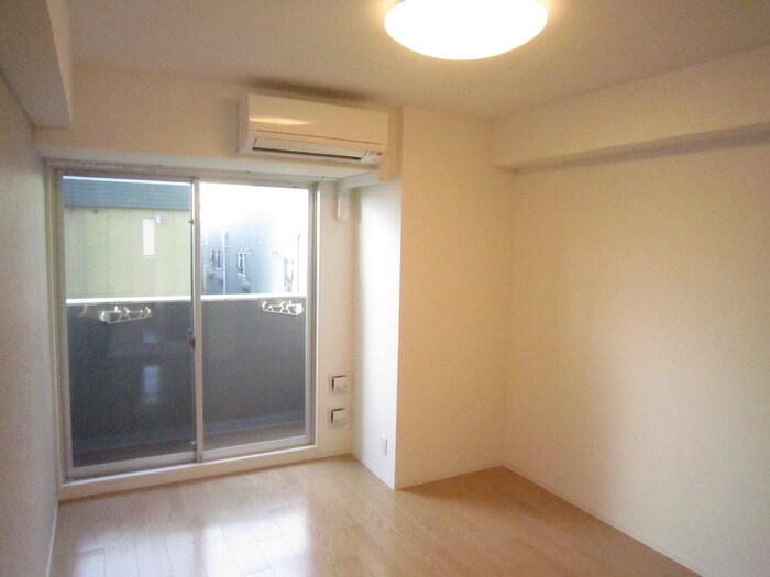 物件内観写真15　(居室)