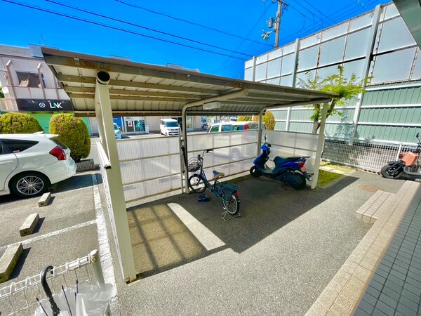 駐輪場