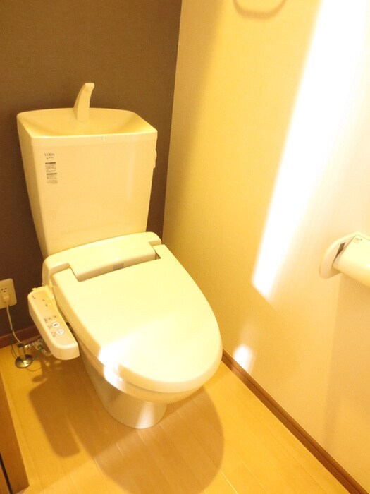 物件内観写真8　(トイレ)