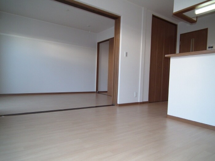 物件内観写真9　(居室)