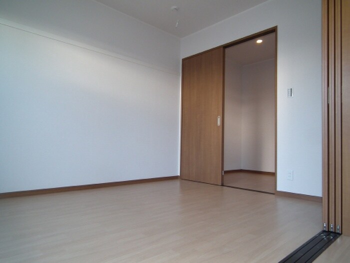 物件内観写真13　(居室)