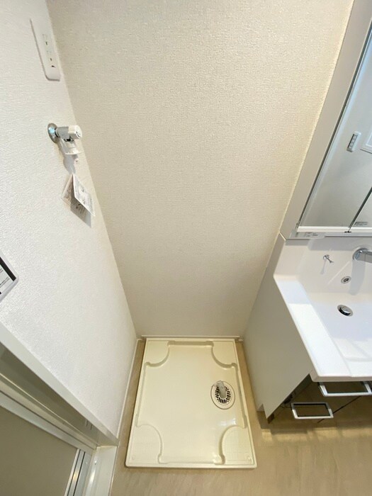 物件内観写真17　(洗濯機置場)