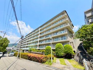 芦屋翠ヶ丘ﾊﾟｰｸﾏﾝｼｮﾝ（１０５）外観写真