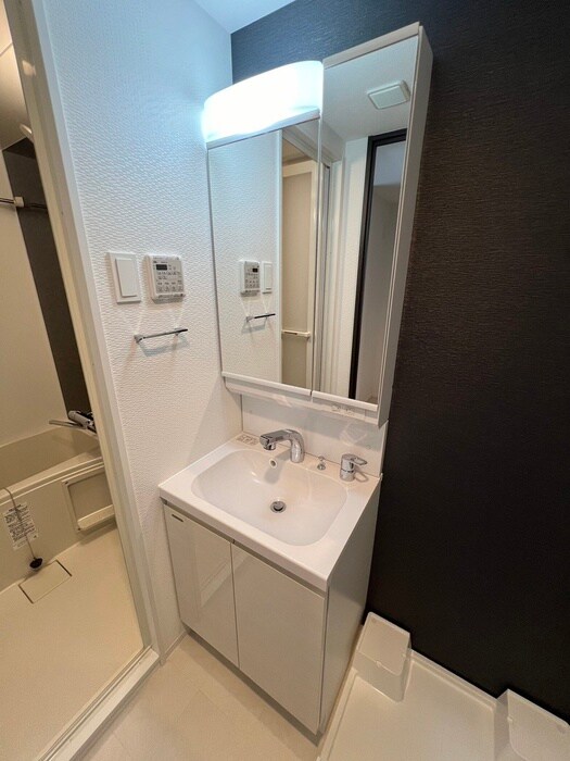 物件内観写真4　(洗面)