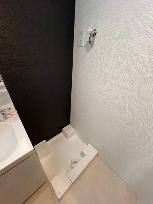 物件内観写真5　(洗濯機置場)