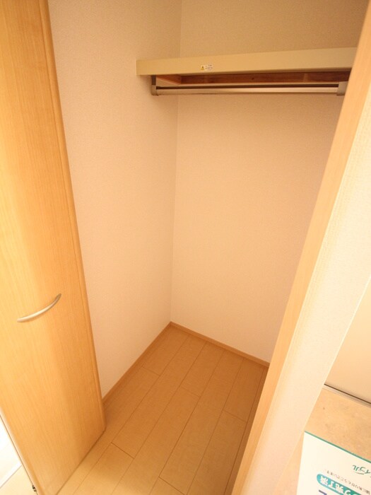 物件内観写真12　(収納)