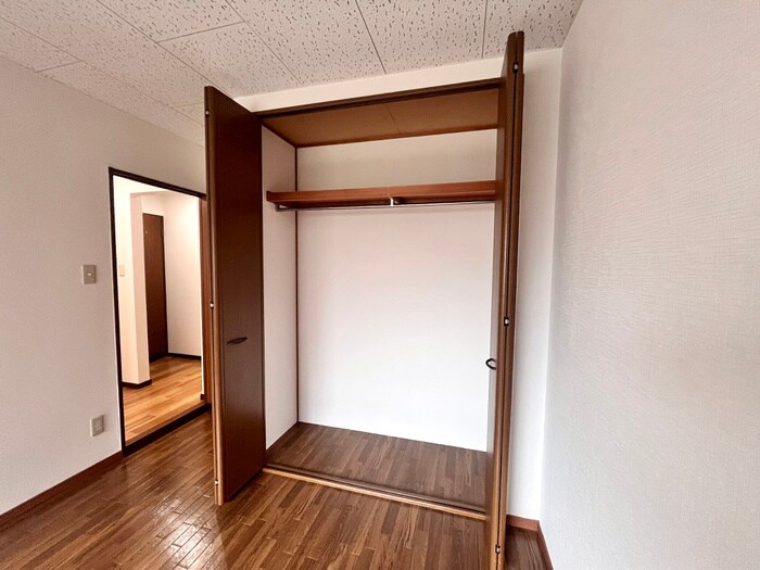 物件内観写真13　(収納)