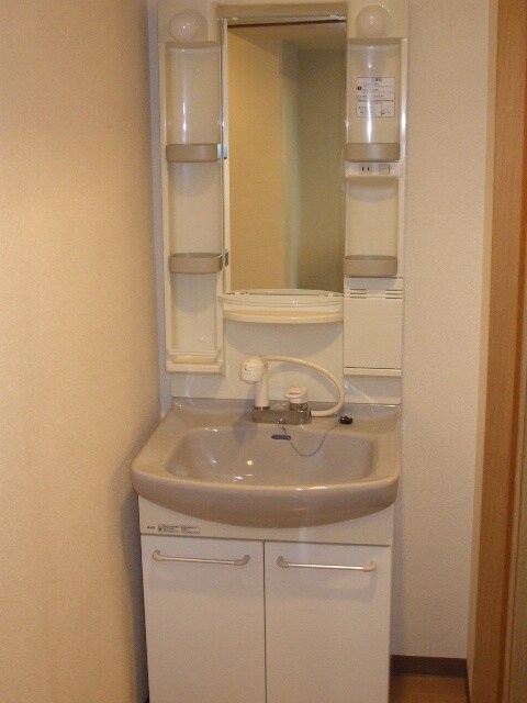 物件内観写真5　(洗面)