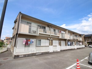 ドミール島泉 Ｂ棟外観写真