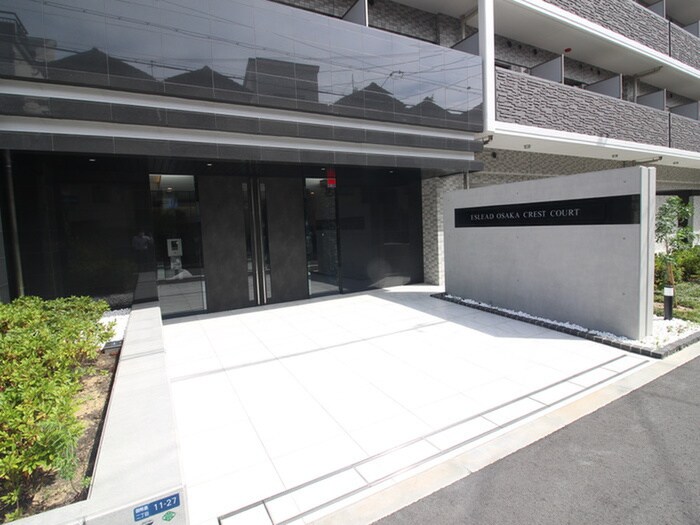 物件外観写真2　(エントランス部分)