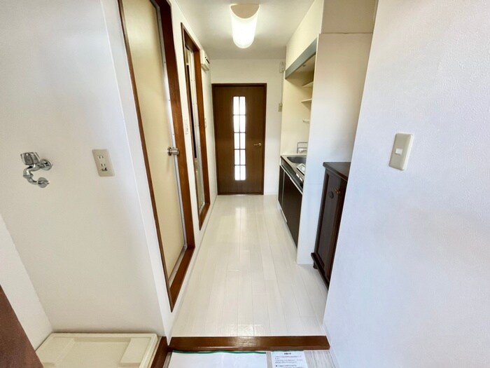 物件内観写真14　(廊下)